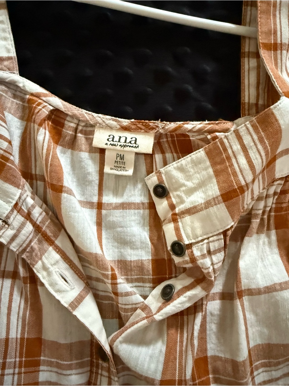 a.n.a Rust and White Plaid Sleeveless Button-Front Top